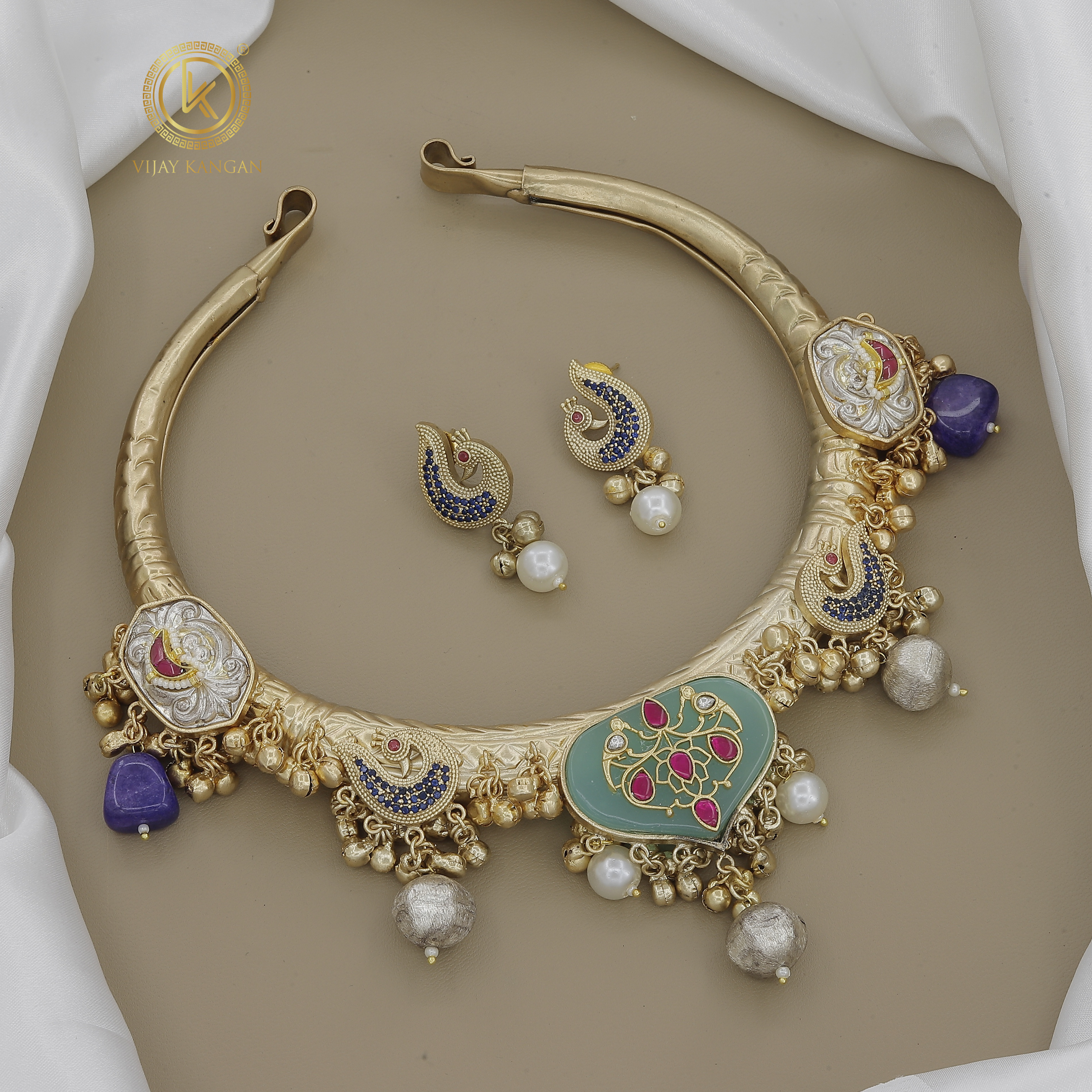 Modern Gold-Plated Collar Necklace with Colorful Enamel Details