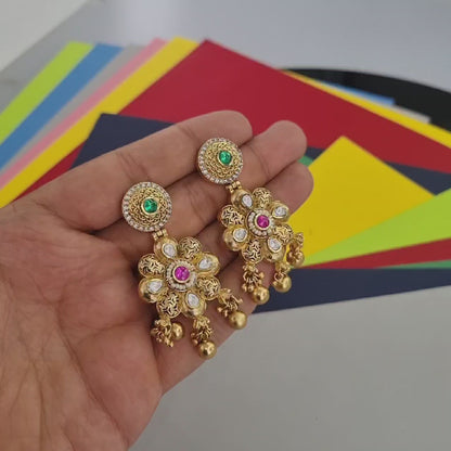 Antique Kundan Mini Earrings For Wedding