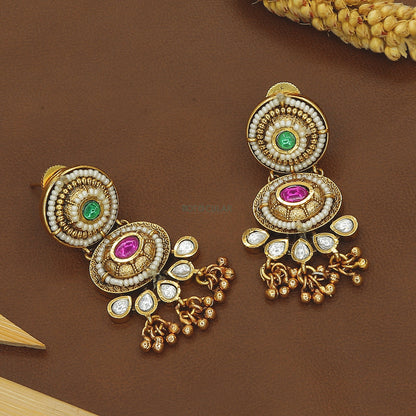 Women Wedding Wear Kundan Short Moti Necklace