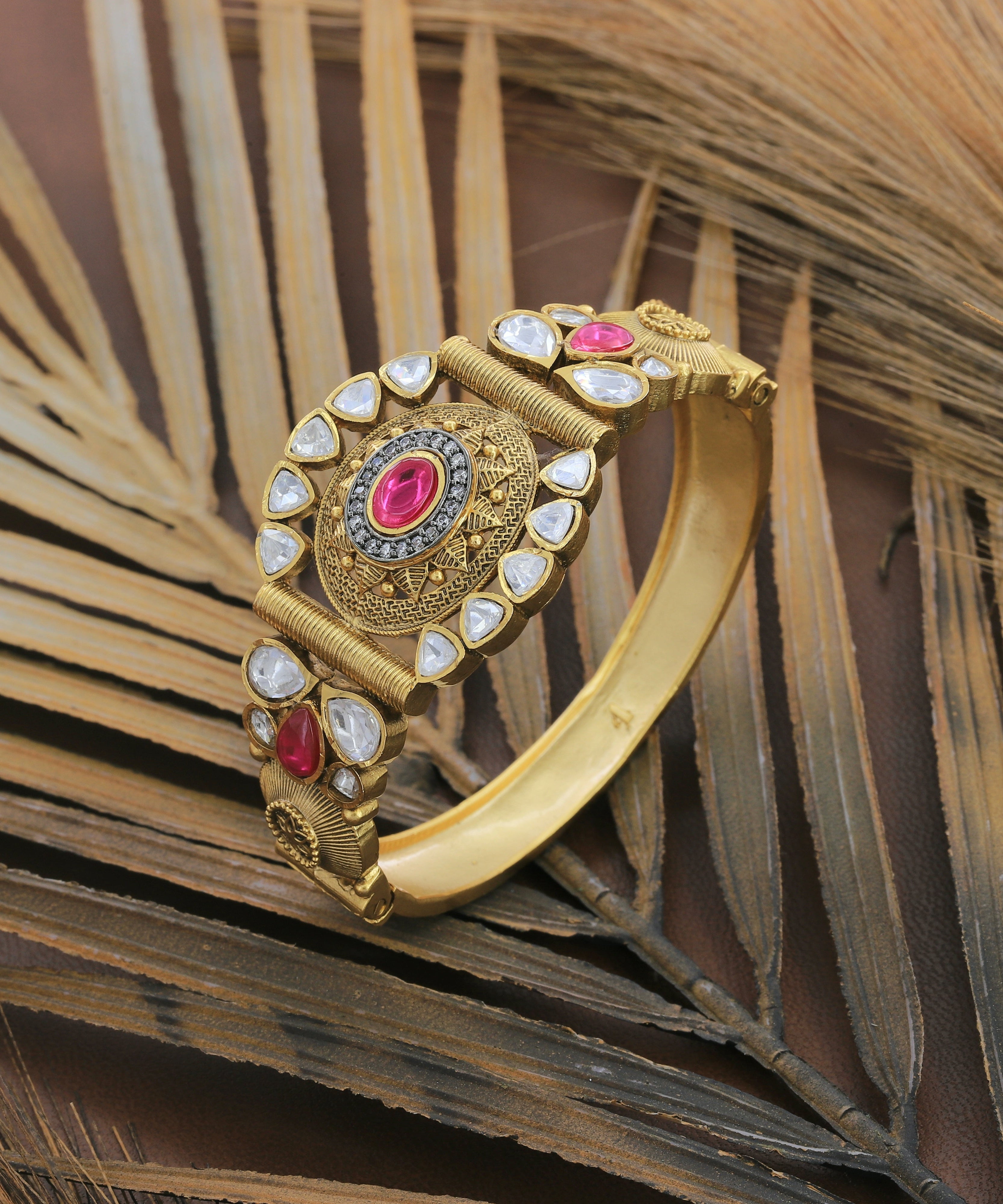 Antique Kada With Perl And Kundan