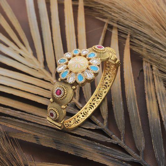 Antique Women Round Design Kada