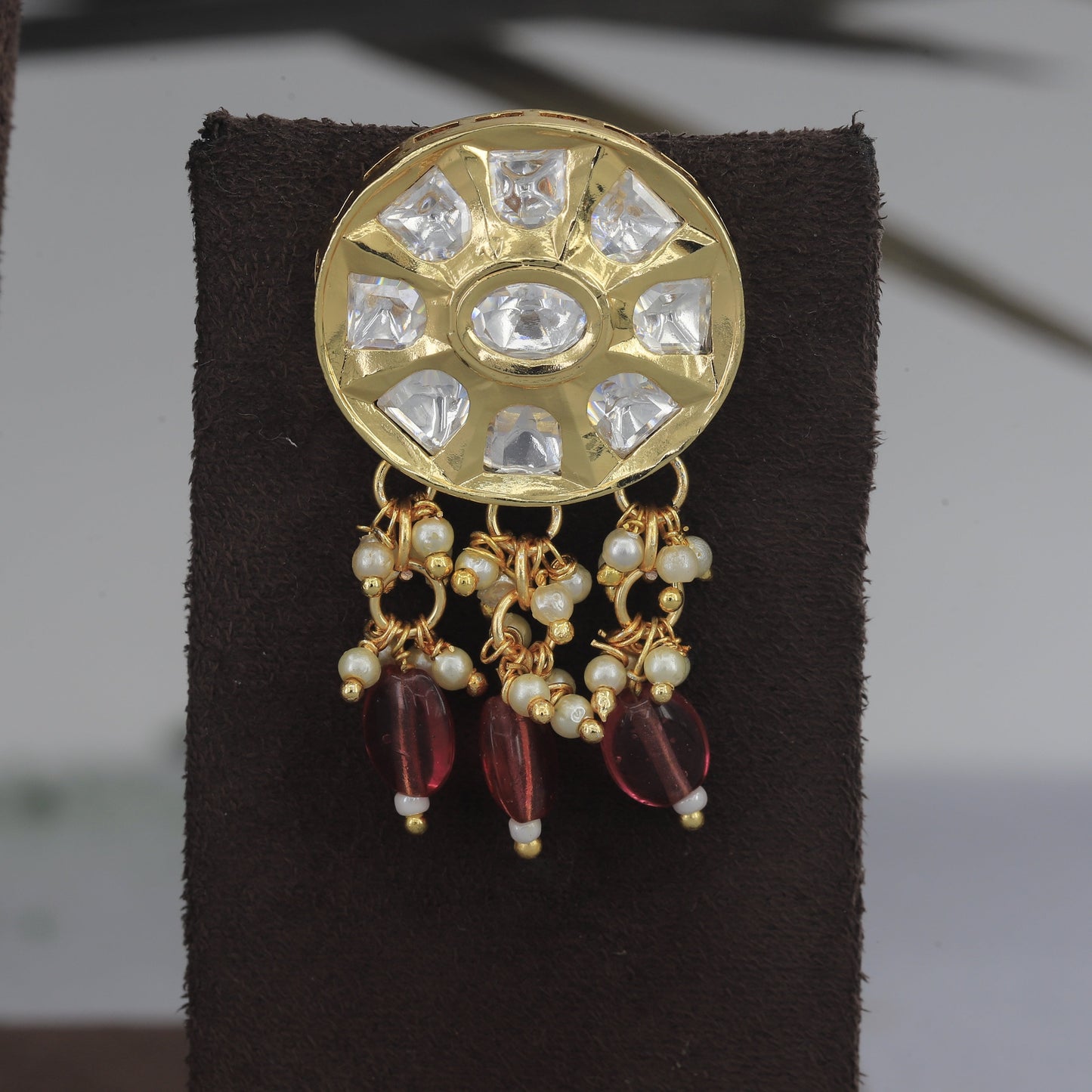 Antique Moti Set Includes Kundan