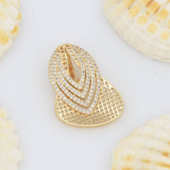 Leaf Design Shape Diamond Pendant Butti