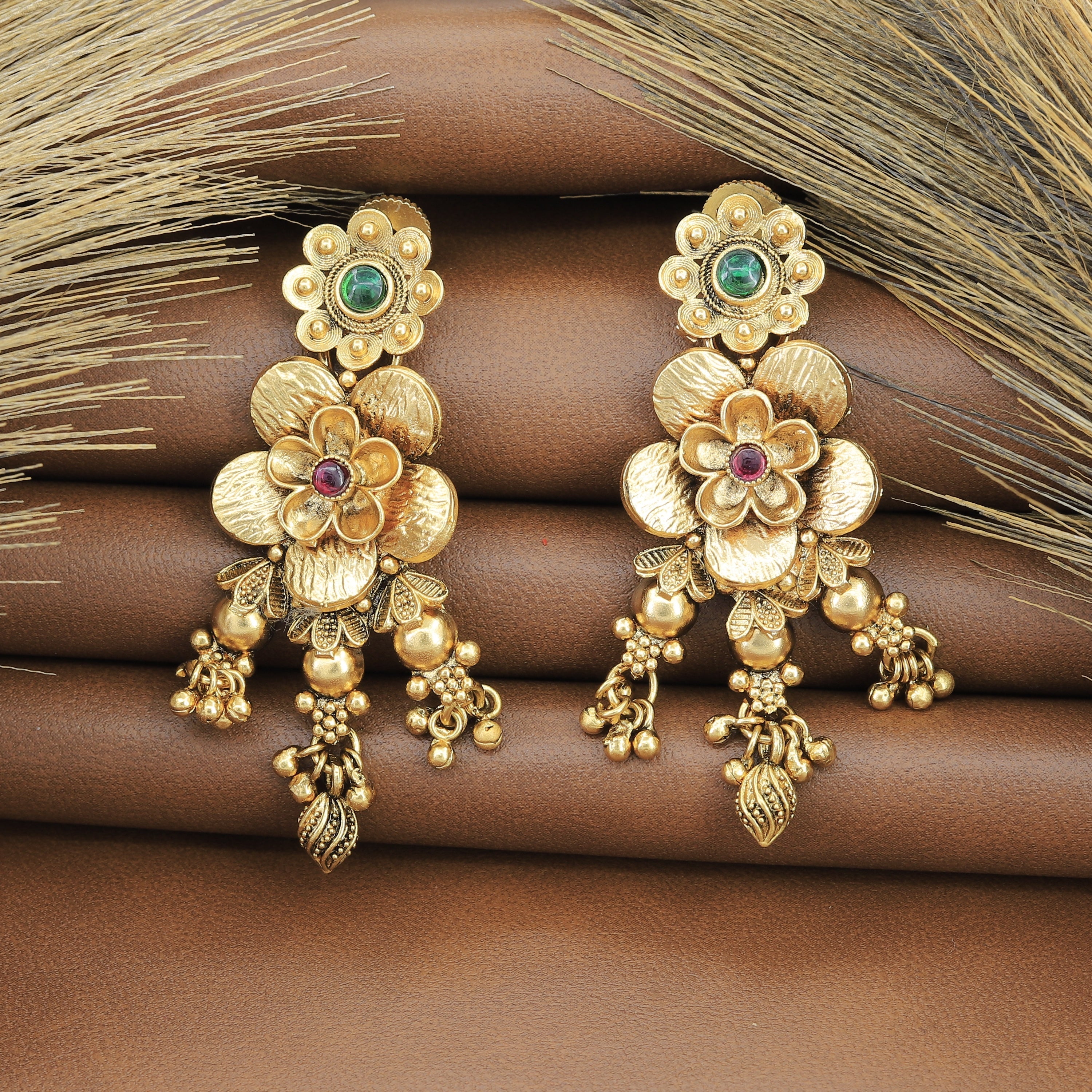 Antique Design Mangalsutra With Earrings