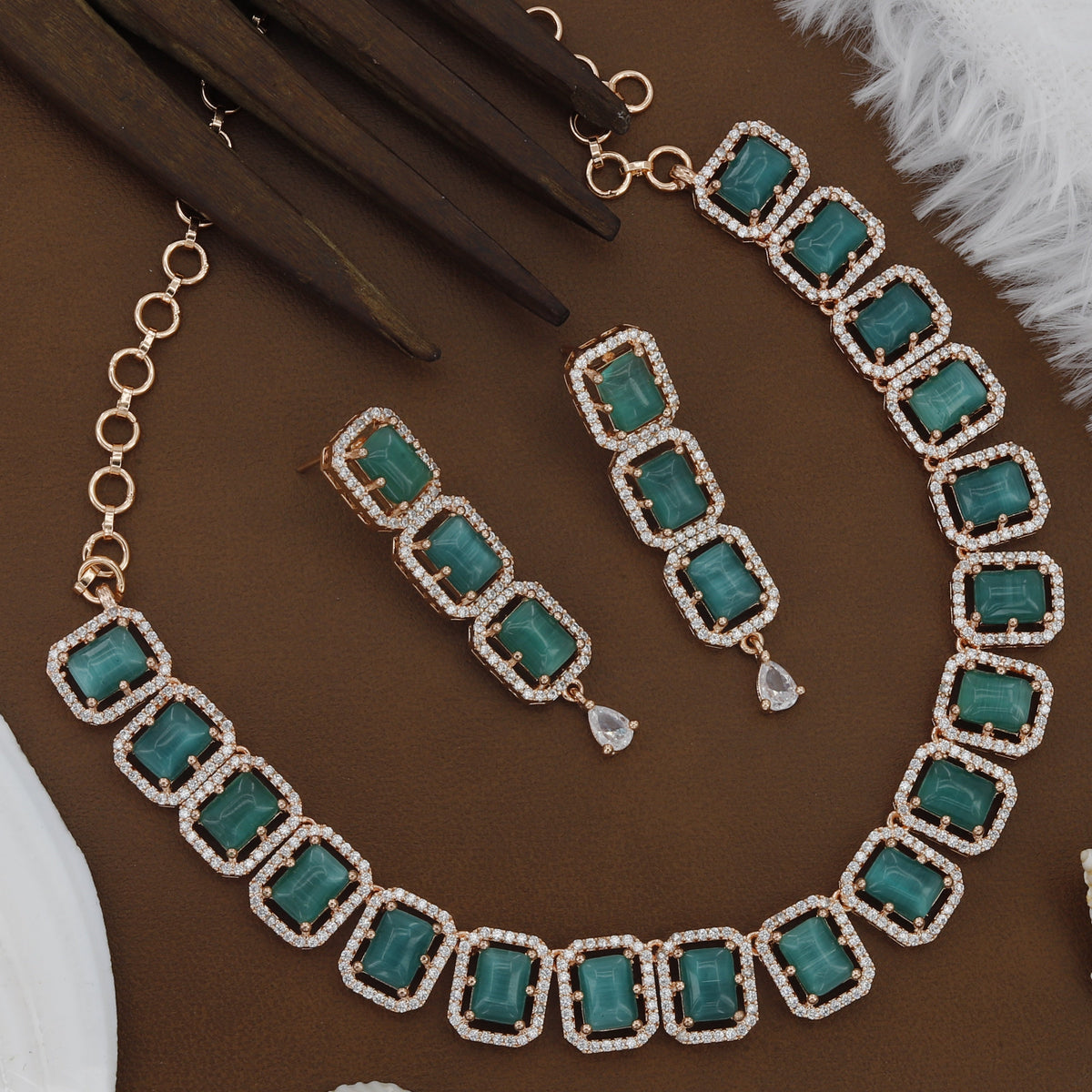 Green Stone Rose polish Diamond Necklace Set