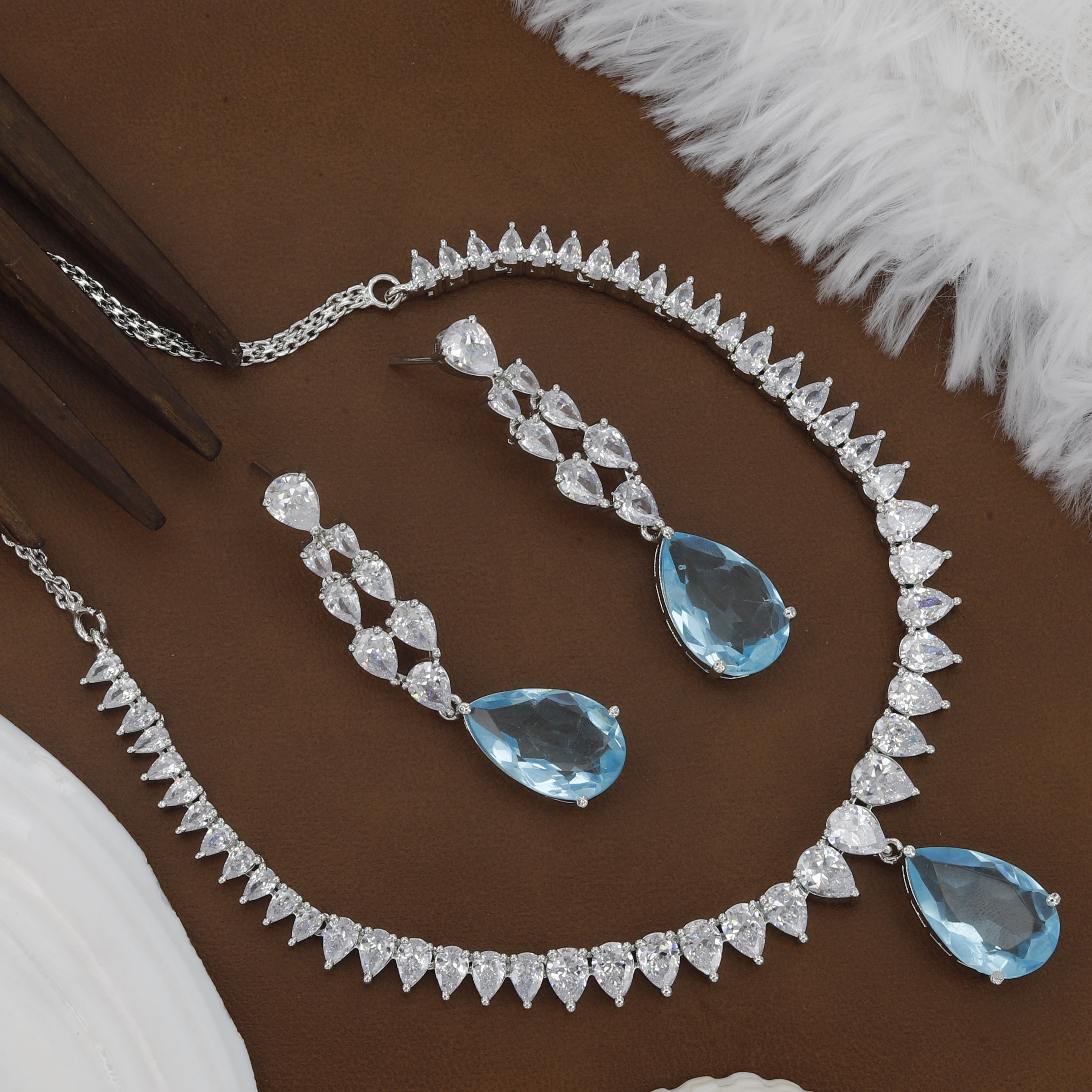 Pear Shape Diamond Silver Necklace Set