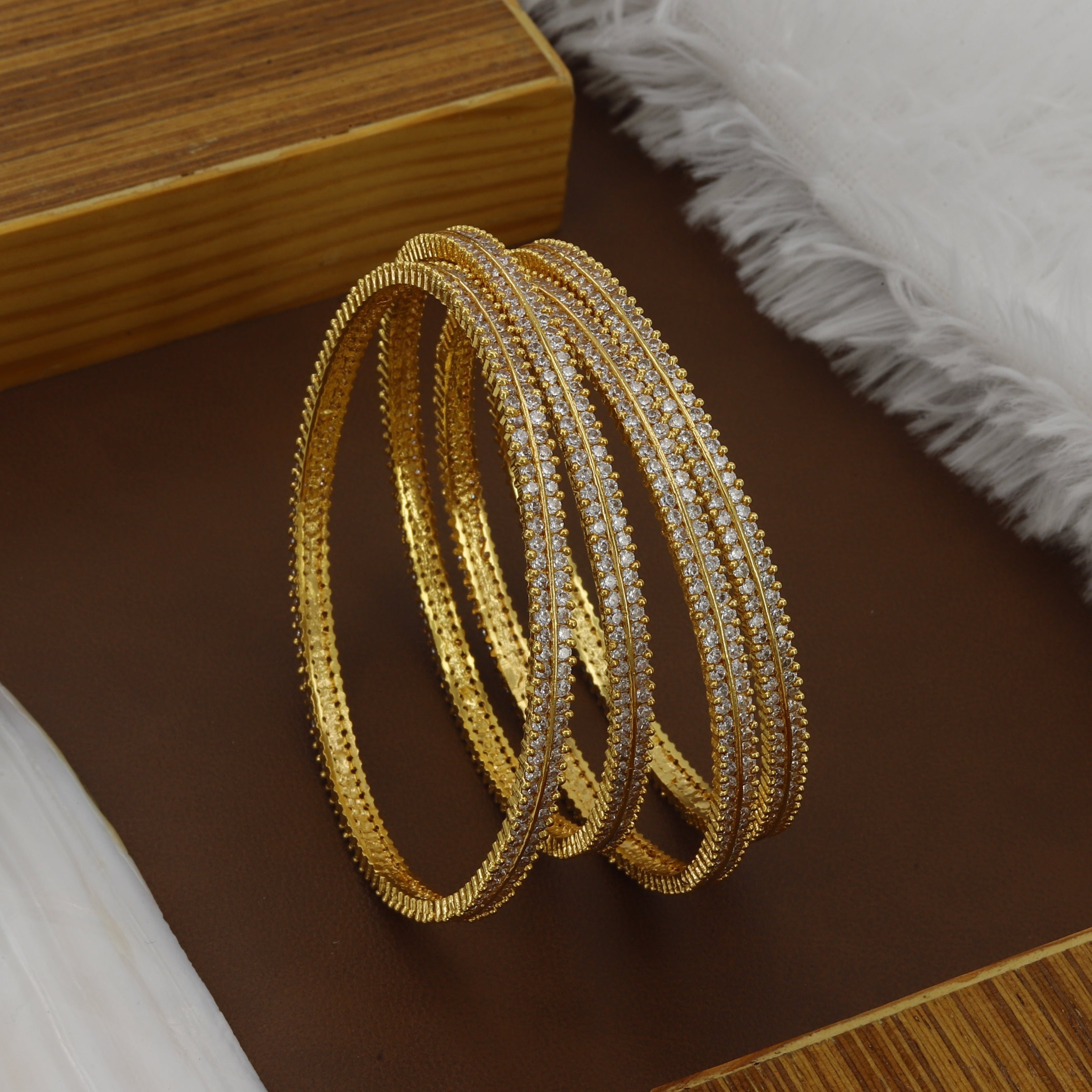 Gold polished Round Diamond Bangles