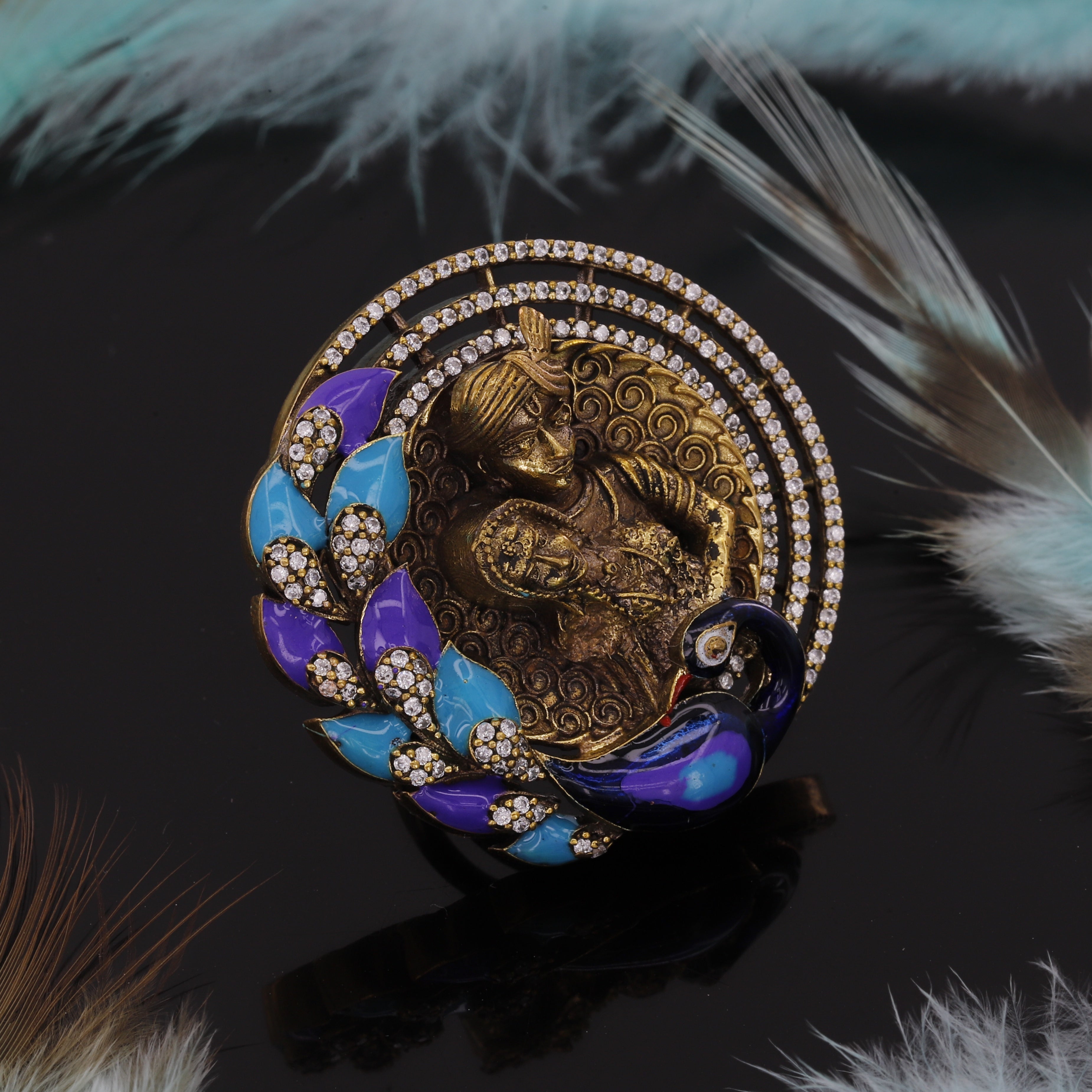 Circle Shape Peacock Design Diamond Ring
