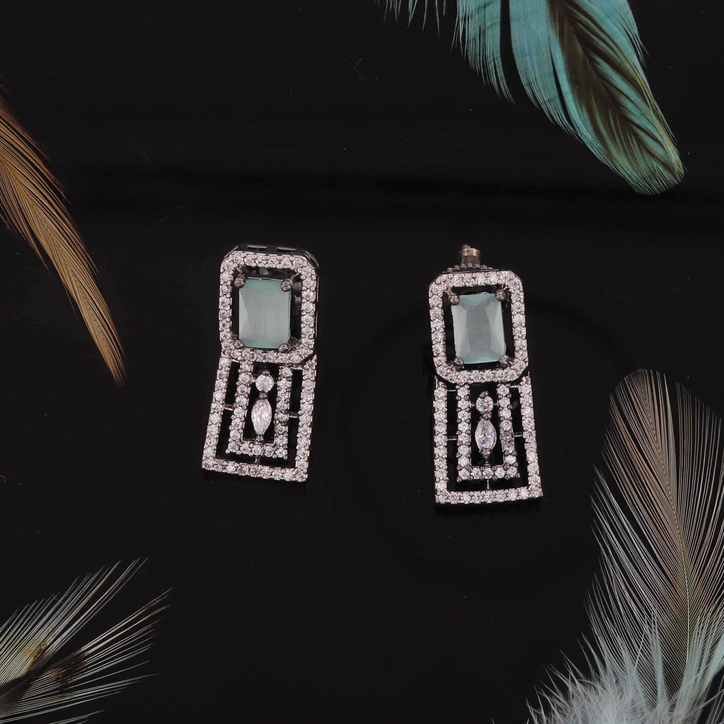 Square Design German Polish Choker Set