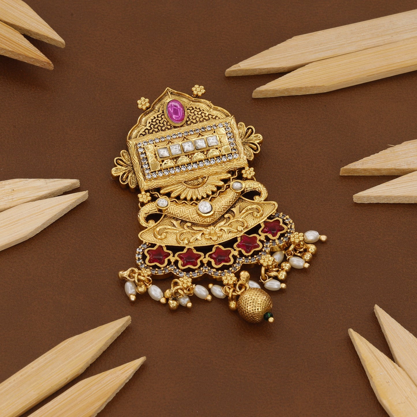 Pendent Butti Includes Kundan And Latkans