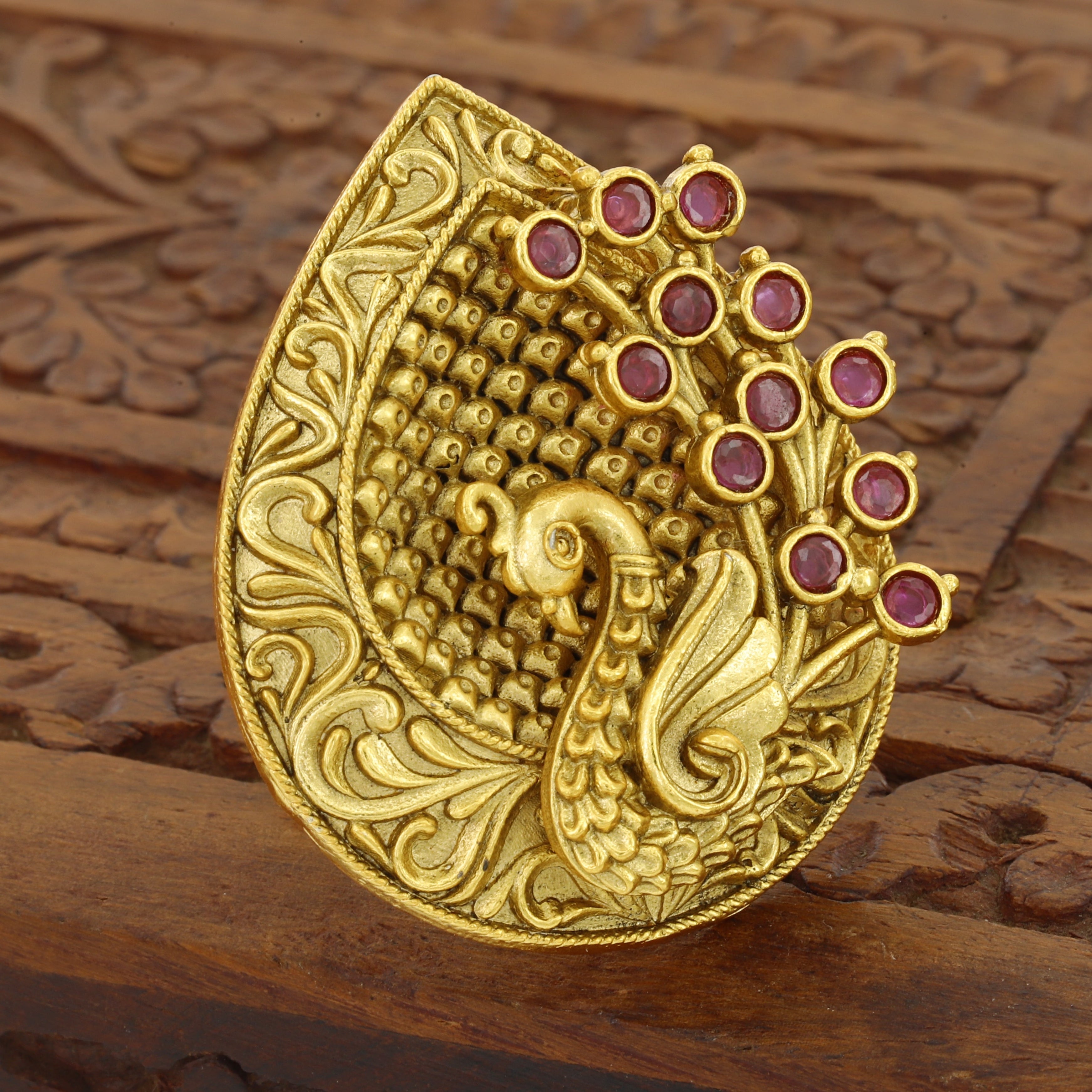 Antique Round Shape Kundan Finger Ring