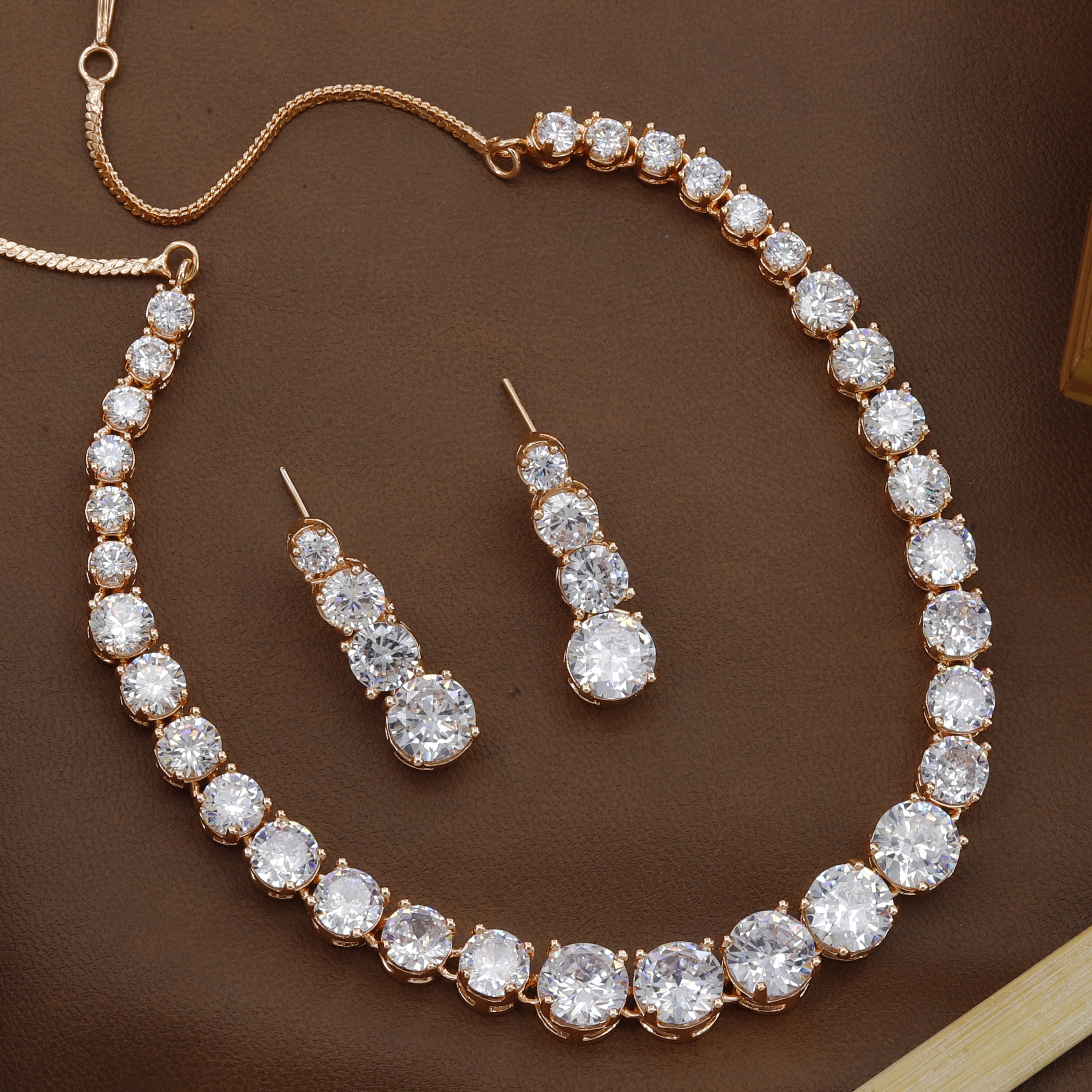 Rosepolished Multi Size Diamond Necklace
