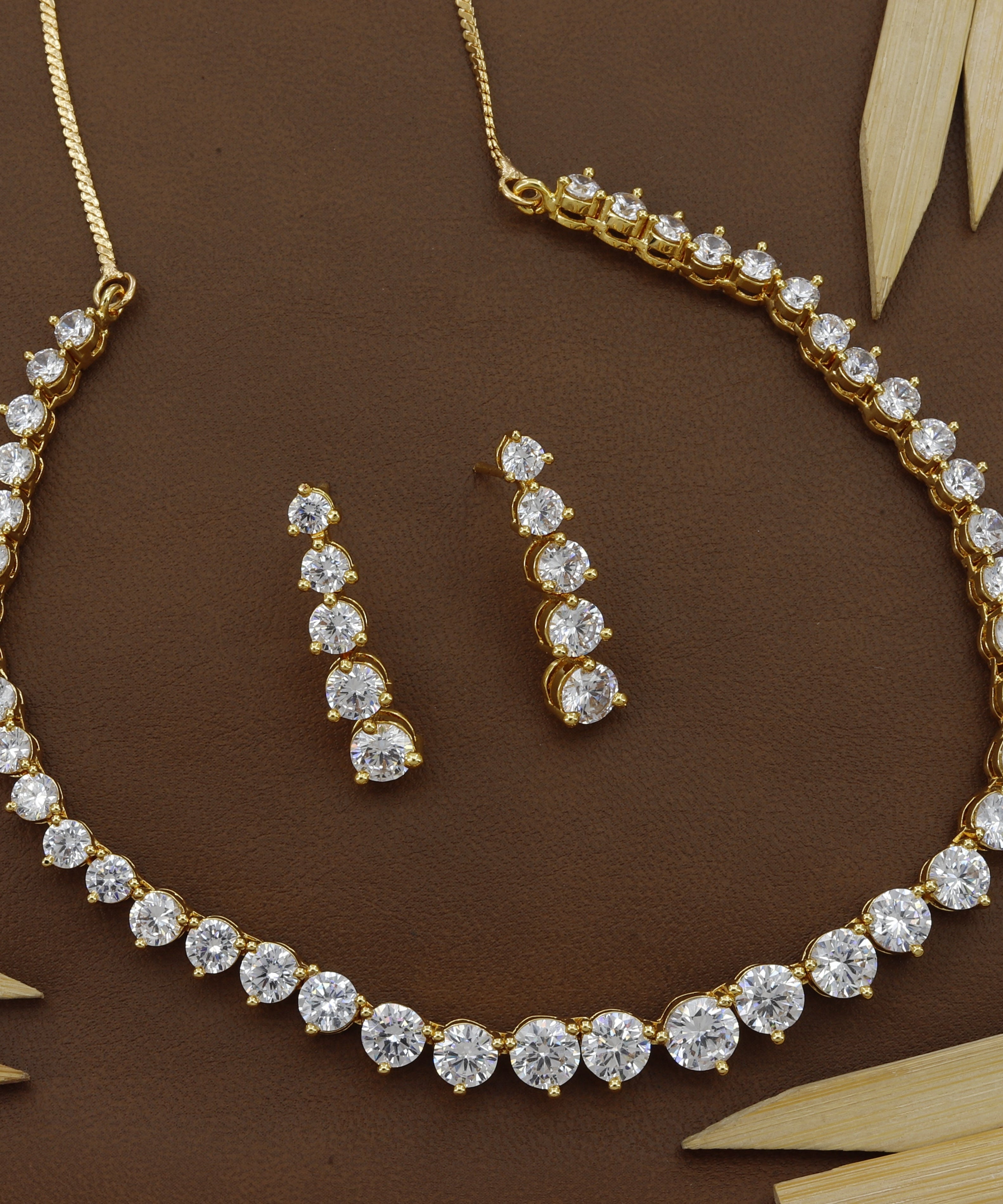 Diamond Jewelry Gold polished Round Diamond Necklace