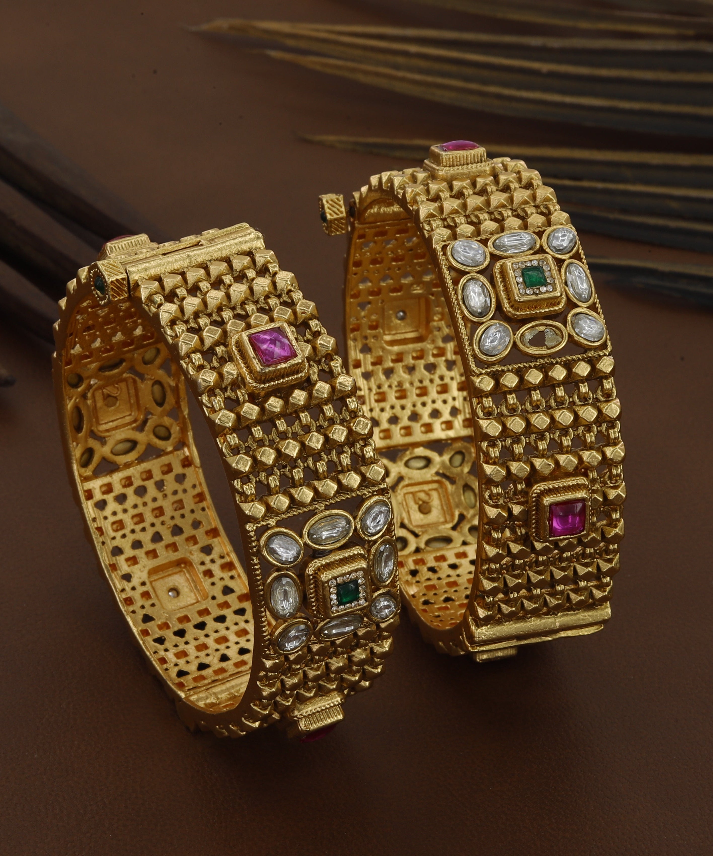 Oval Cut Kundan Women Antique Patla