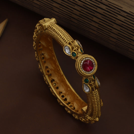 Vintage Women Wedding Wear Kada