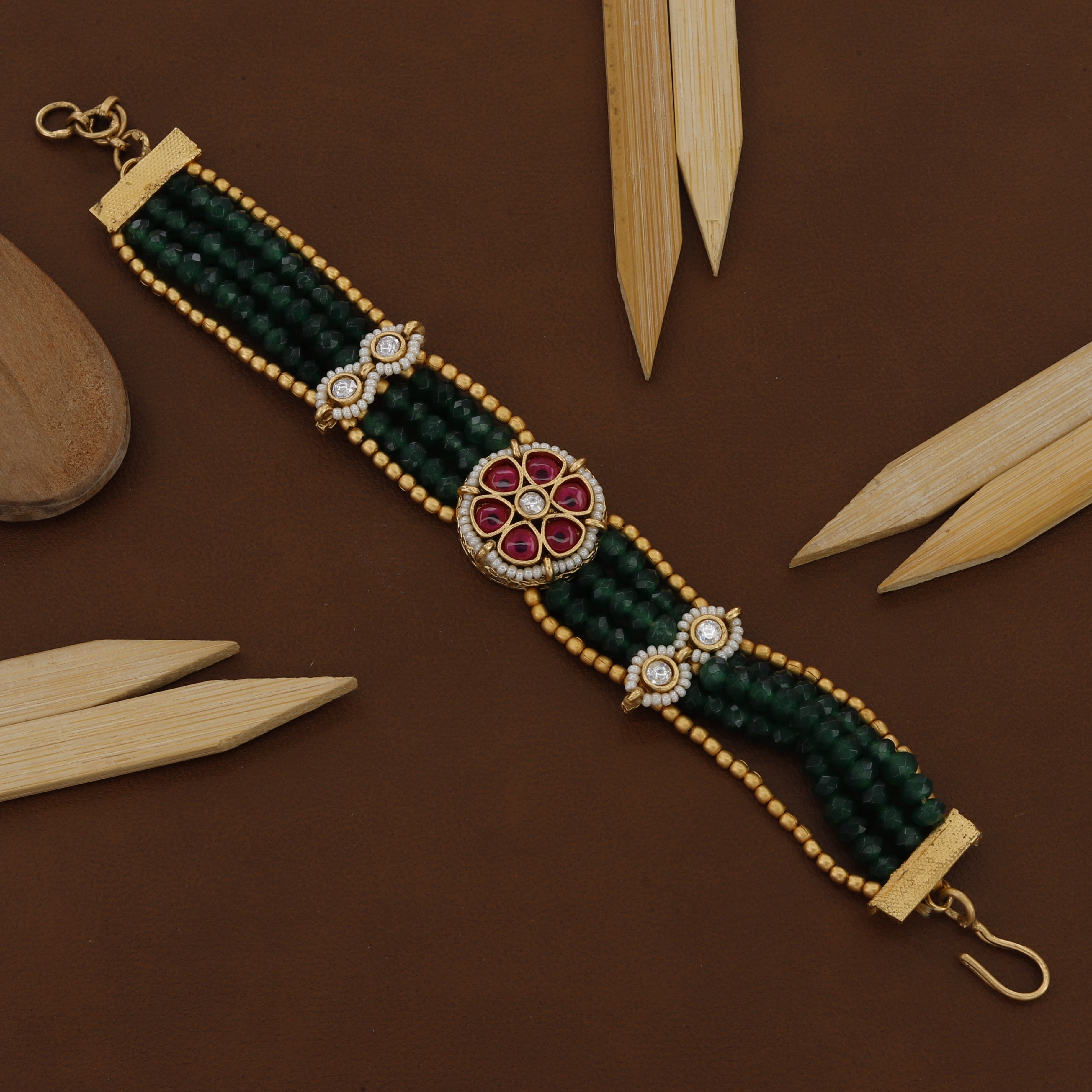 Green Colour Antique Loose Bracelet