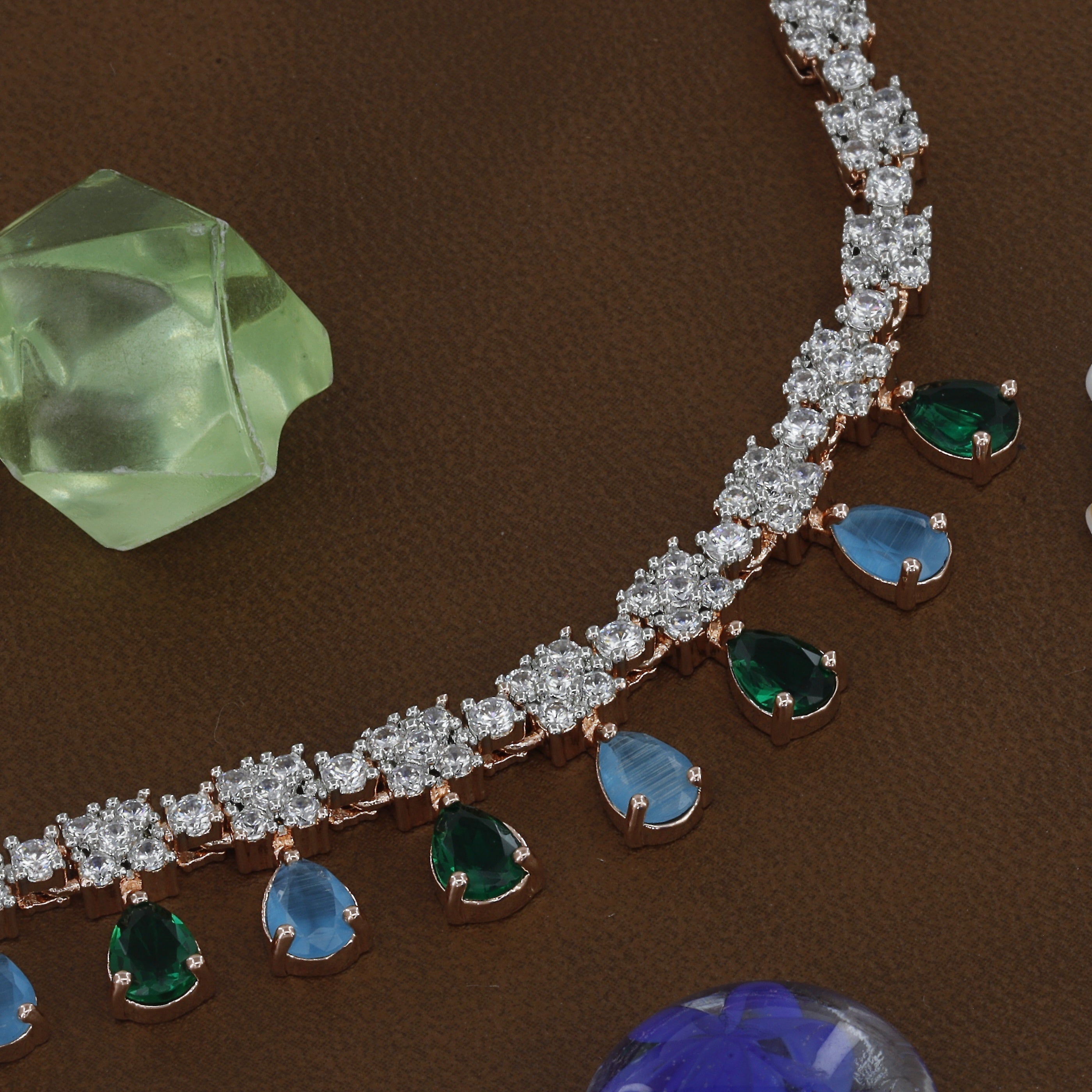 Rosepolished Shinning Diamond Necklace With Earrings