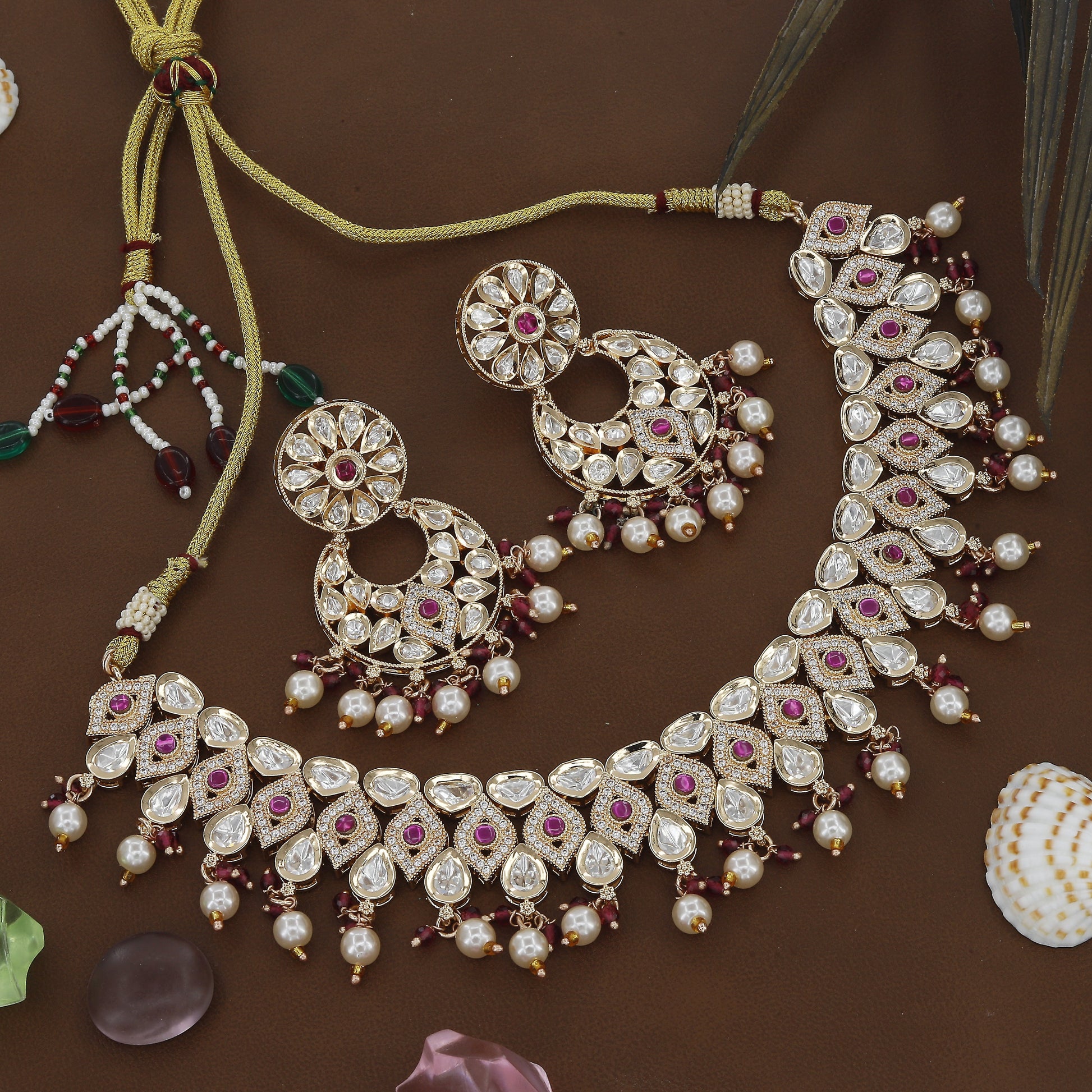 Jadtar Kundan Antique Necklace Set With Tikka