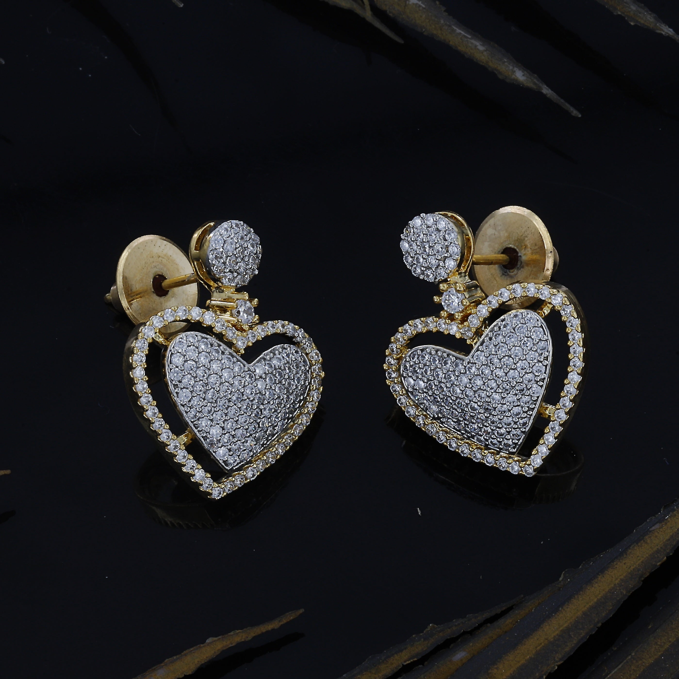 Gold Tone Heart Shape Mini Diamond Top