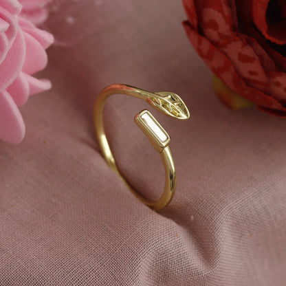 Leaf Design Gifting Finger Ring