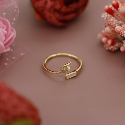 Leaf Design Gifting Finger Ring