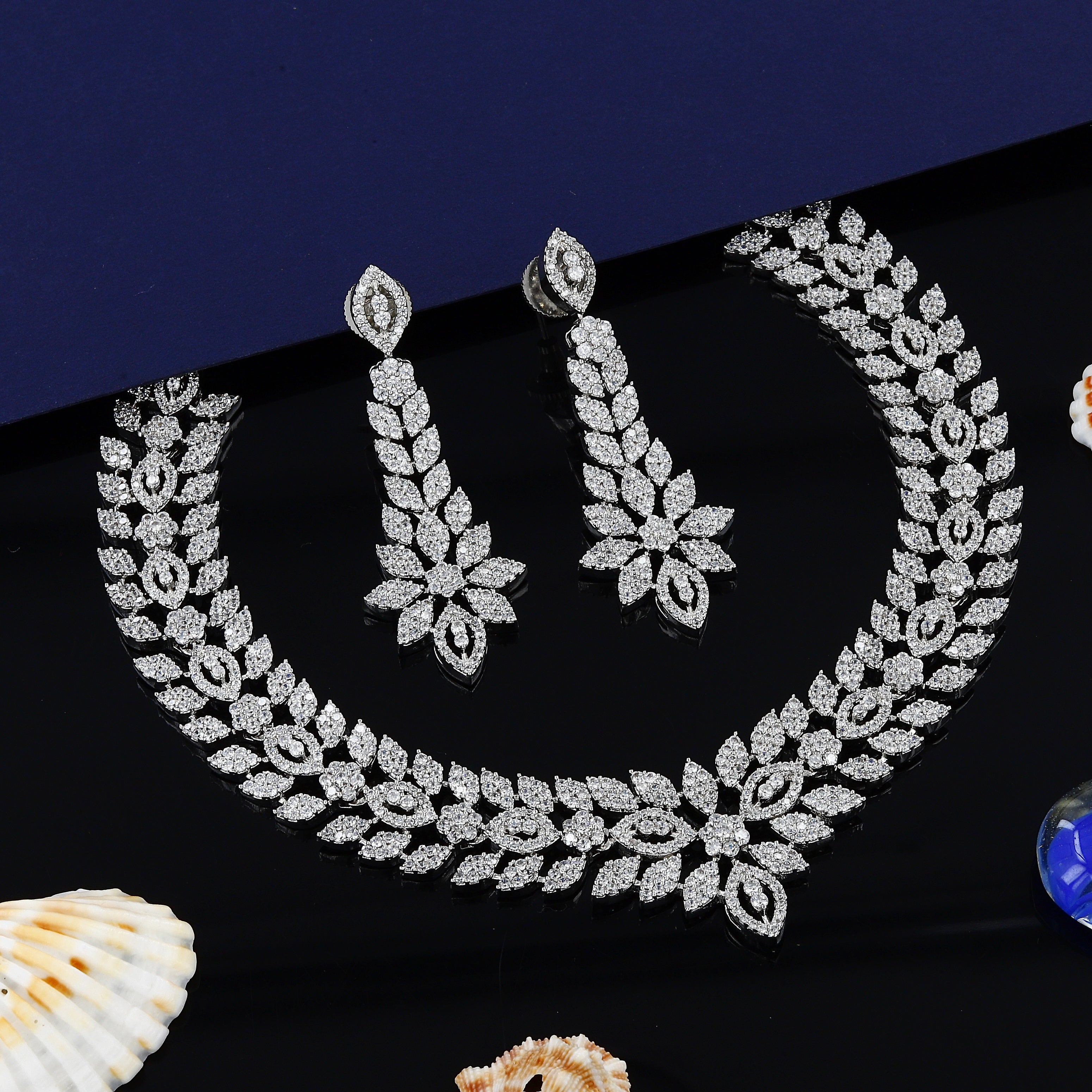 Merquise Design Mini Diamond Necklace