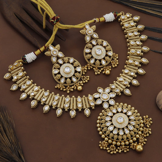 marquise Cut Round Shape Pendant Choker